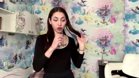 luanagilford online show from 02.27.26