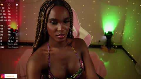 Snapshot of luanarisque chatting on 09.28.25 IG luana orq online show from 09.28.25