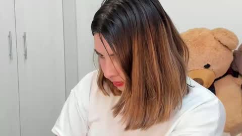 luara__01__lecat_1 online show from 09.19.25