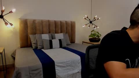 luca_morettii online show from 09.09.25