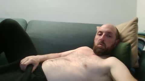 Snapshot of lucabeech88 chatting on 04.10.26 Luca online show from 04.10.26