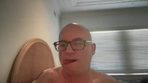 Snapshot of lucas10004 chatting on 12.20.24 lucas10004 online show from 12.20.24