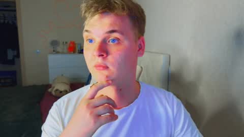 Snapshot of lucas_dany chatting on 05.19.26 Lucas Gill online show from 05.19.26