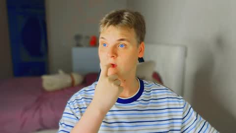 Snapshot of lucas_dany chatting on 05.24.26 Lucas Gill online show from 05.24.26