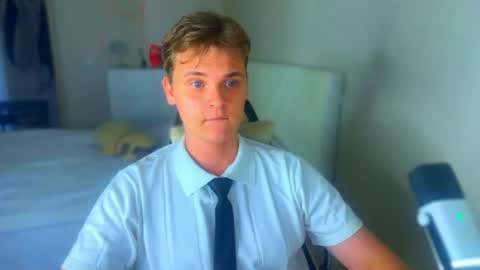 Snapshot of lucas_dany chatting on 07.31.26 Lucas Gill online show from 07.31.26