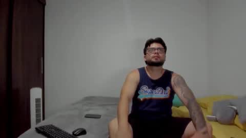 Snapshot of lucas_estrada1 chatting on 04.05.26 lucas_estrada1 online show from 04.05.26