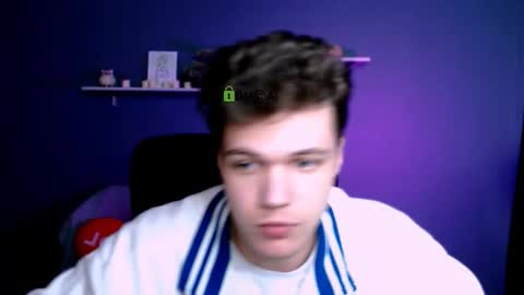 Snapshot of lucas_long_ chatting on 11.14.25 lucas_long_ online show from 11.14.25