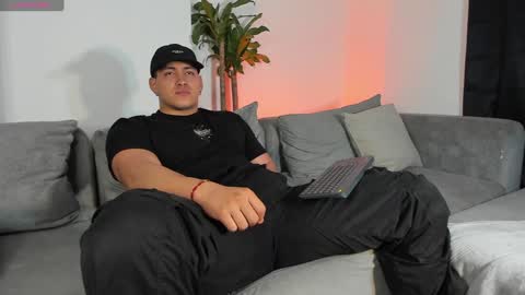 LUCA SANTOS online show from 12.10.24