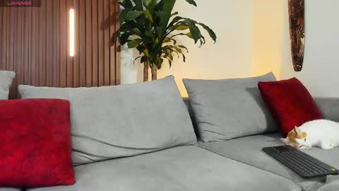 LUCA SANTOS online show from 04.11.26