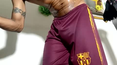 Snapshot of lucascastrohot chatting on 10.01.25 Daniel online show from 10.01.25