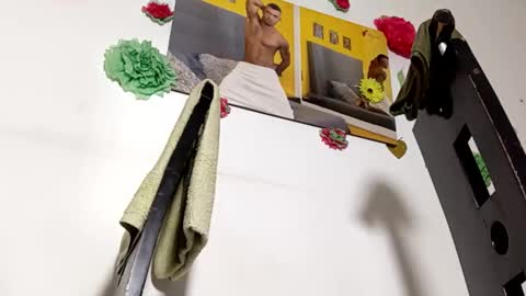 Snapshot of lucascastrohot chatting on 10.09.25 Daniel online show from 10.09.25