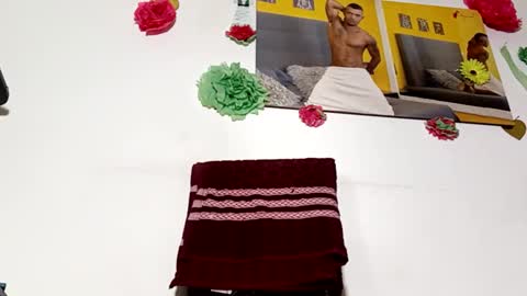 Snapshot of lucascastrohot chatting on 10.19.25 Daniel online show from 10.19.25