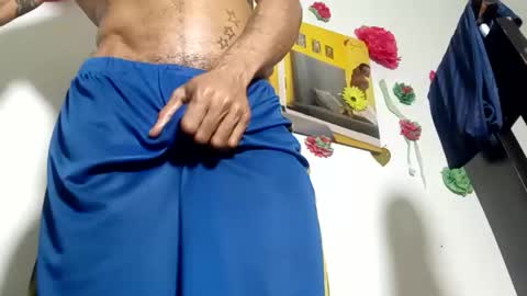 Snapshot of lucascastrohot chatting on 11.11.25 Daniel online show from 11.11.25