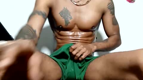 Snapshot of lucascastrohot chatting on 11.28.25 Daniel online show from 11.28.25