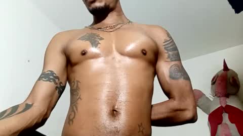 Snapshot of lucascastrohot chatting on 01.13.26 Daniel online show from 01.13.26