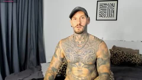 lucasexclusive online show from 11.24.25