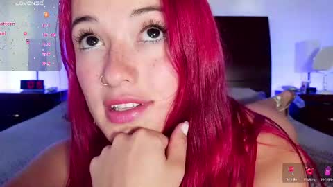 Snapshot of luccycollins_ chatting on 07.16.26 Luccy online show from 07.16.26