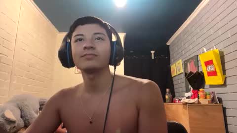 Snapshot of luchosaando chatting on 01.11.25 Felipe online show from 01.11.25