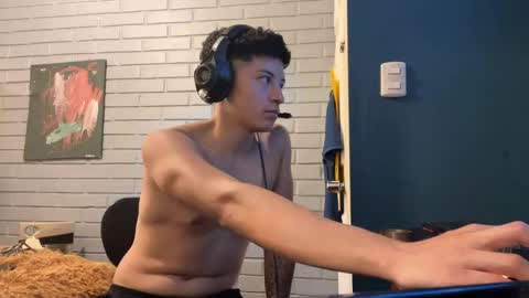 Snapshot of luchosaando chatting on 02.04.25 Felipe online show from 02.04.25