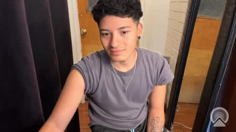 Snapshot of luchosaando chatting on 10.01.25 Felipe online show from 10.01.25