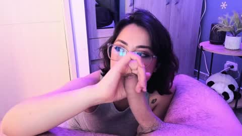 Snapshot of luci_fer15 chatting on 02.02.25 Luci y Fer online show from 02.02.25