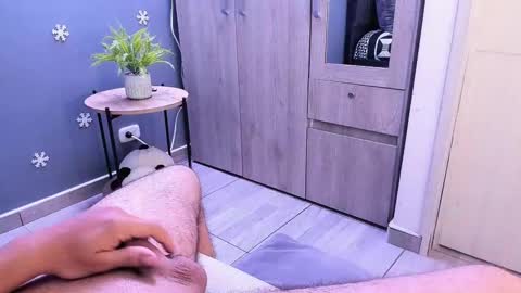 Snapshot of luci_fer15 chatting on 02.24.25 Luci y Fer online show from 02.24.25