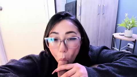 Snapshot of luci_fer15 chatting on 03.11.25 Luci y Fer online show from 03.11.25