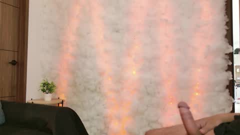 Snapshot of luci_fer15 chatting on 12.15.25 Luci y Fer online show from 12.15.25