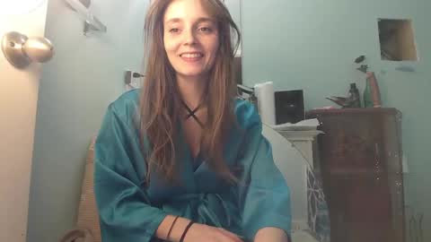 Luci Layne online show from 02.16.25