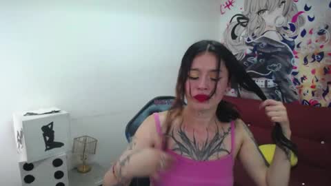 Snapshot of lucia_evans21 chatting on 05.21.26 lucia_evans21 online show from 05.21.26