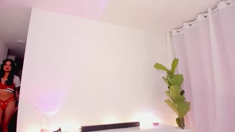 Snapshot of lucia_lee_ chatting on 10.14.25 Lucia online show from 10.14.25