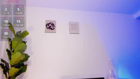 Snapshot of lucia_lee_ chatting on 10.18.25 Lucia online show from 10.18.25