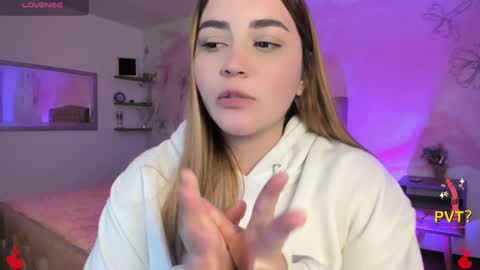 lucia star  online show from 02.18.25