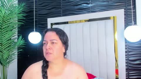 Lucia Vonne online show from 03.03.25