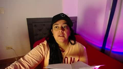 Snapshot of lucia_vonne chatting on 04.22.26 Lucia Vonne online show from 04.22.26