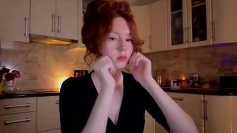 Lucia online show from 09.21.25