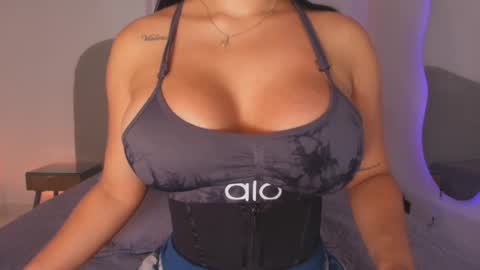 instagram luciana417  online show from 01.07.26