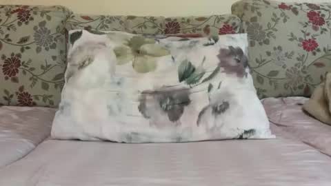 Mysterious Girl online show from 01.10.26