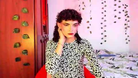 Lucy or Lucian 3 Come to my social Links3   online show from 10.08.25