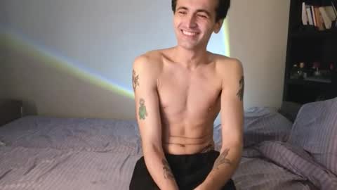 Snapshot of lucidangelok chatting on 10.12.25 Angelok online show from 10.12.25