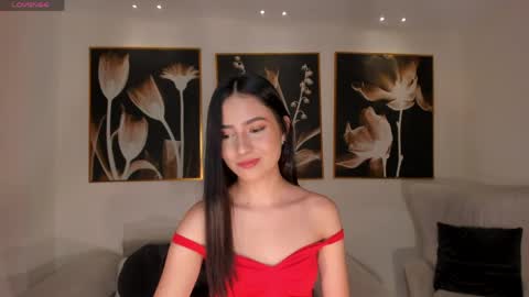 Snapshot of luciemartin_ chatting on 04.01.26 Lucie Martin online show from 04.01.26