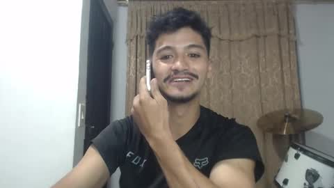 Snapshot of lucifferr_ chatting on 12.14.25 leonel online show from 12.14.25