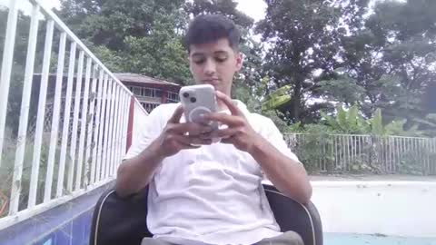 Snapshot of lucifferr_ chatting on 07.17.26 leonel online show from 07.17.26
