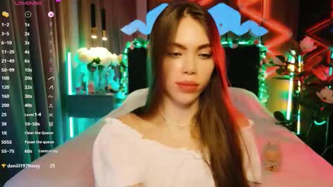 MimiFors online show from 09.18.25