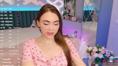 Snapshot of lucifiella chatting on 07.12.26 MimiFors online show from 07.12.26