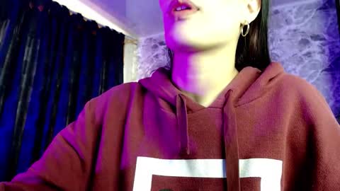 Snapshot of lucii_19 chatting on 11.23.25 Lucia online show from 11.23.25