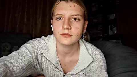 Snapshot of lucileourth chatting on 09.27.25 Monika online show from 09.27.25