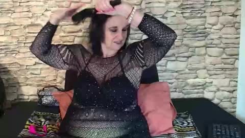 Grace online show from 10.03.25