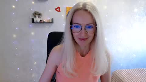 Snapshot of luckcristal chatting on 07.12.26 Arina online show from 07.12.26