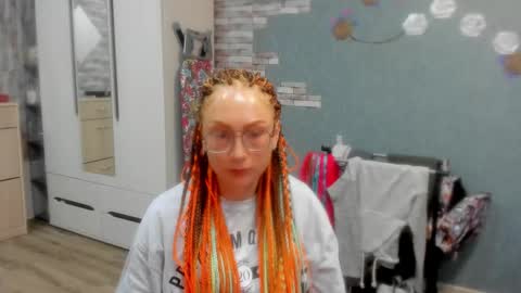 lucky_licky20 online show from 10.28.25